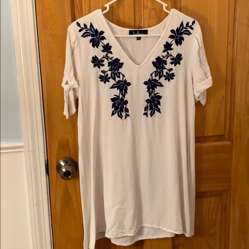 Lulus white dress with navy blue flowers